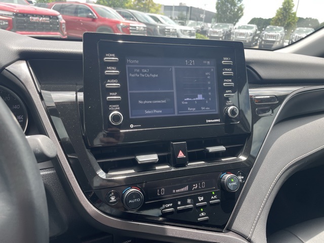 Vehicle image 21 of 27