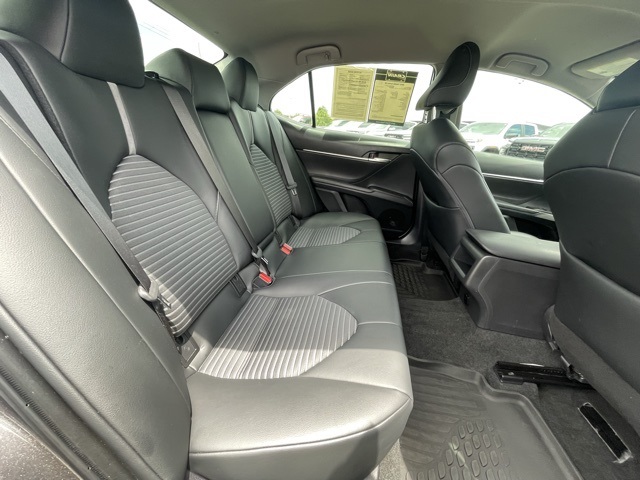 Vehicle image 12 of 27