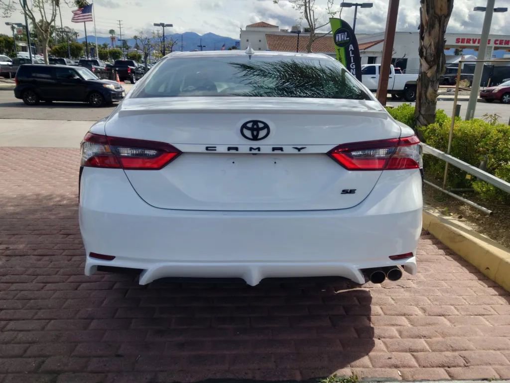 Vehicle image 4 of 30