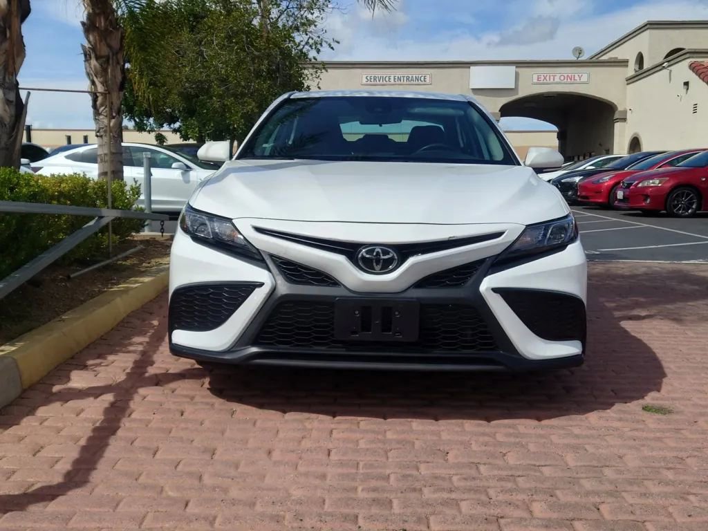 Vehicle image 3 of 30