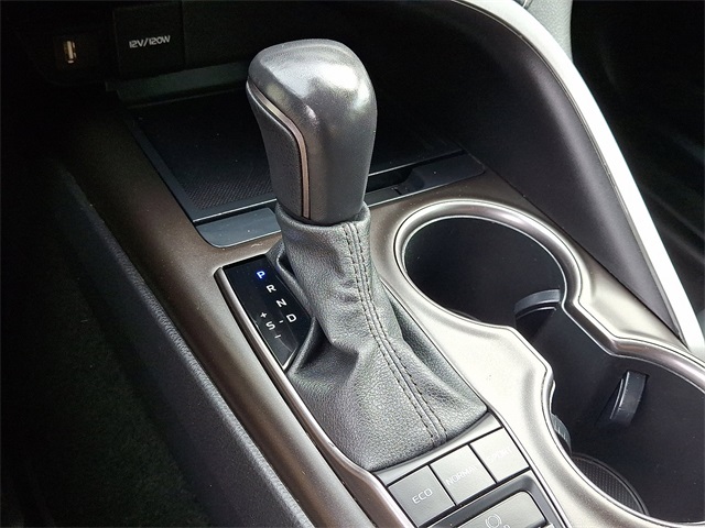 Vehicle image 15 of 30