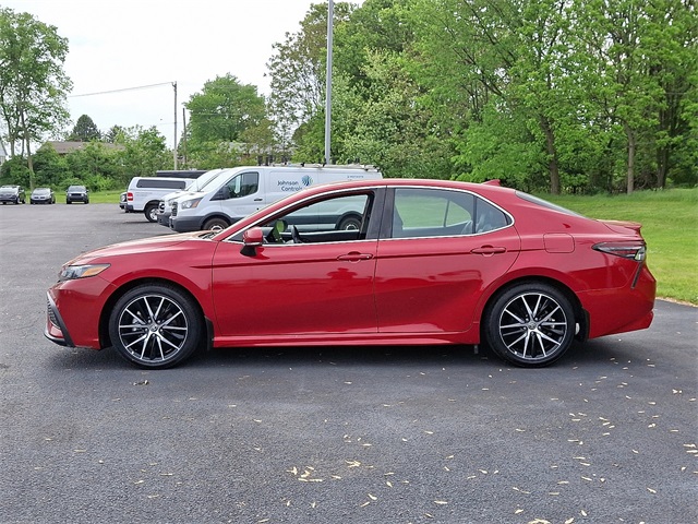 Vehicle image 8 of 30