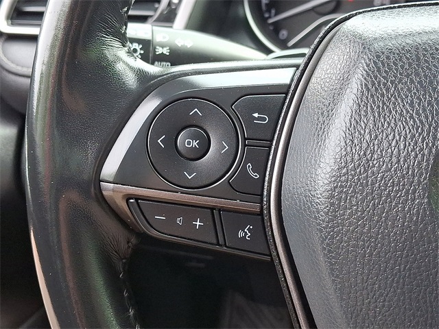 Vehicle image 21 of 30