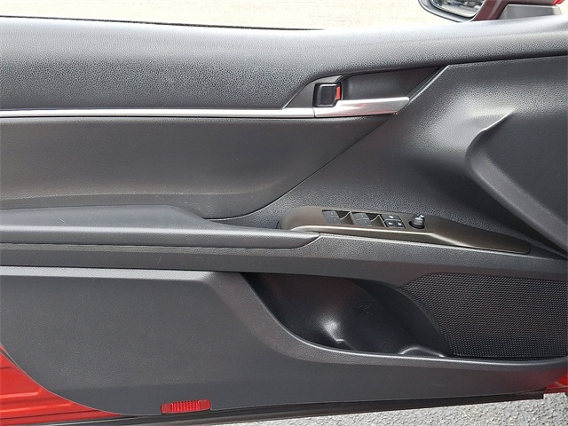 Vehicle image 13 of 30