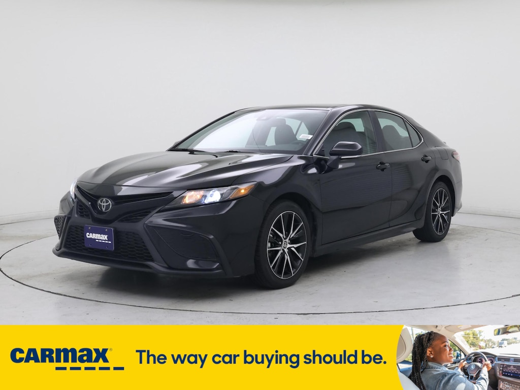 Vehicle image 1 of 32