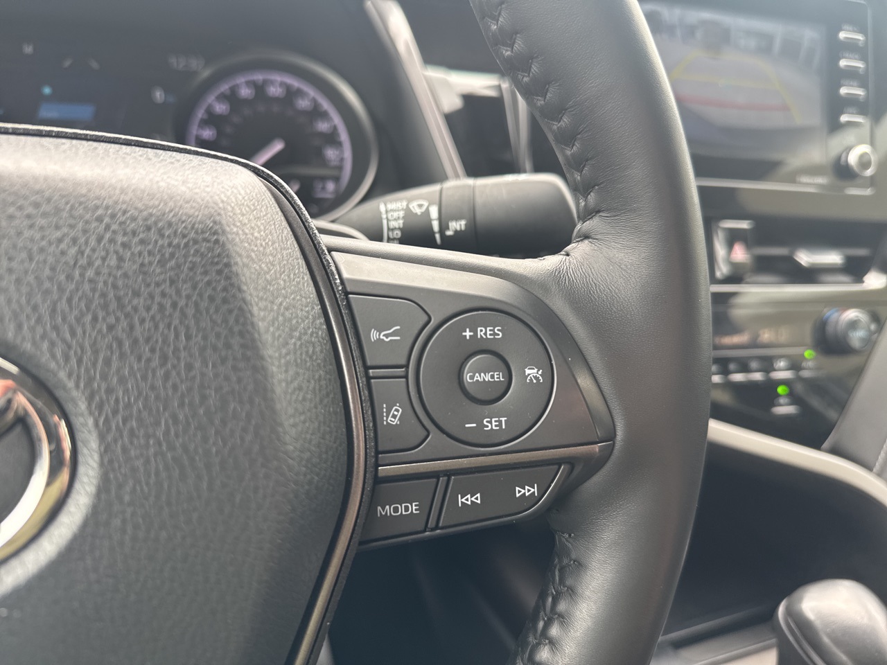 Vehicle image 15 of 16