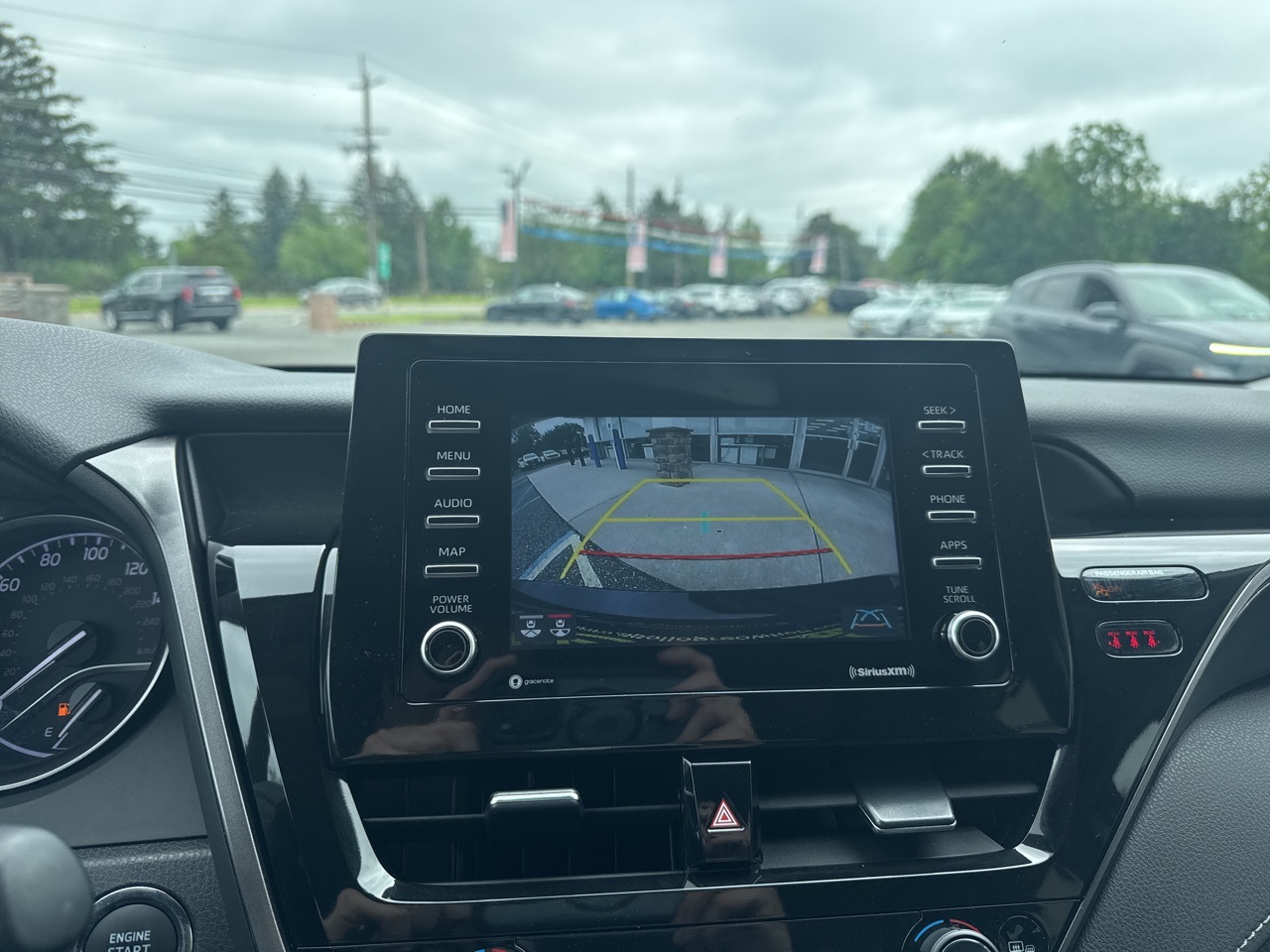 Vehicle image 13 of 16