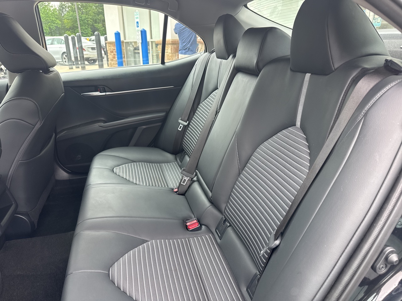 Vehicle image 9 of 16