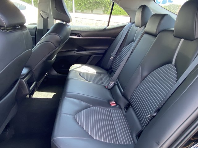Vehicle image 15 of 25