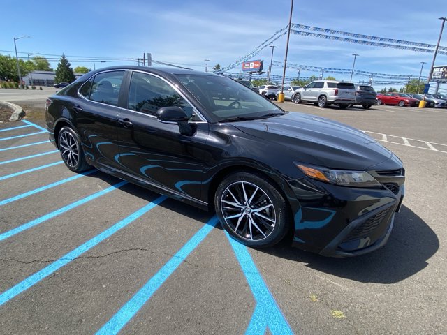 Vehicle image 3 of 25