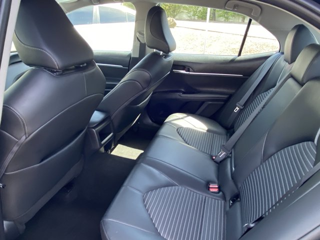 Vehicle image 14 of 25