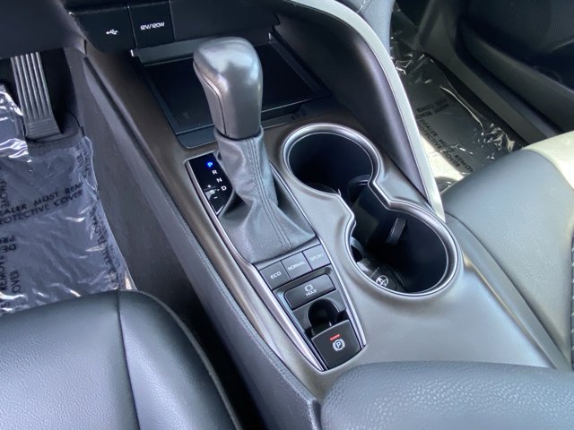 Vehicle image 24 of 25