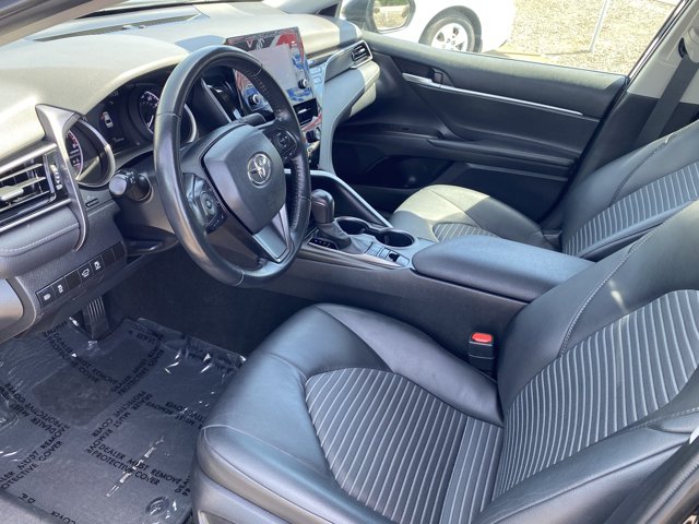 Vehicle image 10 of 25