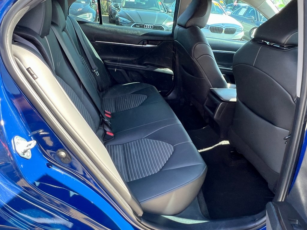 Vehicle image 15 of 29