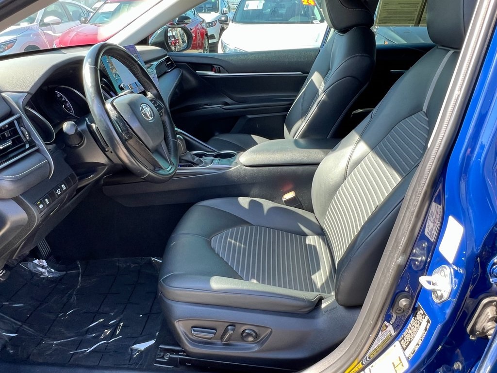 Vehicle image 22 of 29