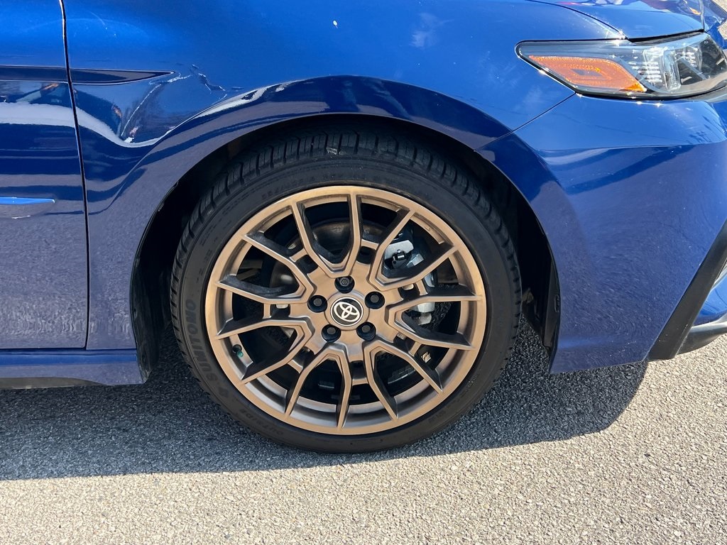 Vehicle image 10 of 29