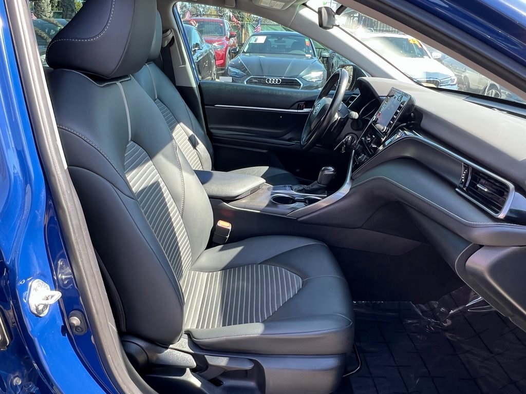 Vehicle image 12 of 29
