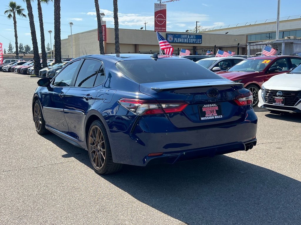 Vehicle image 8 of 29