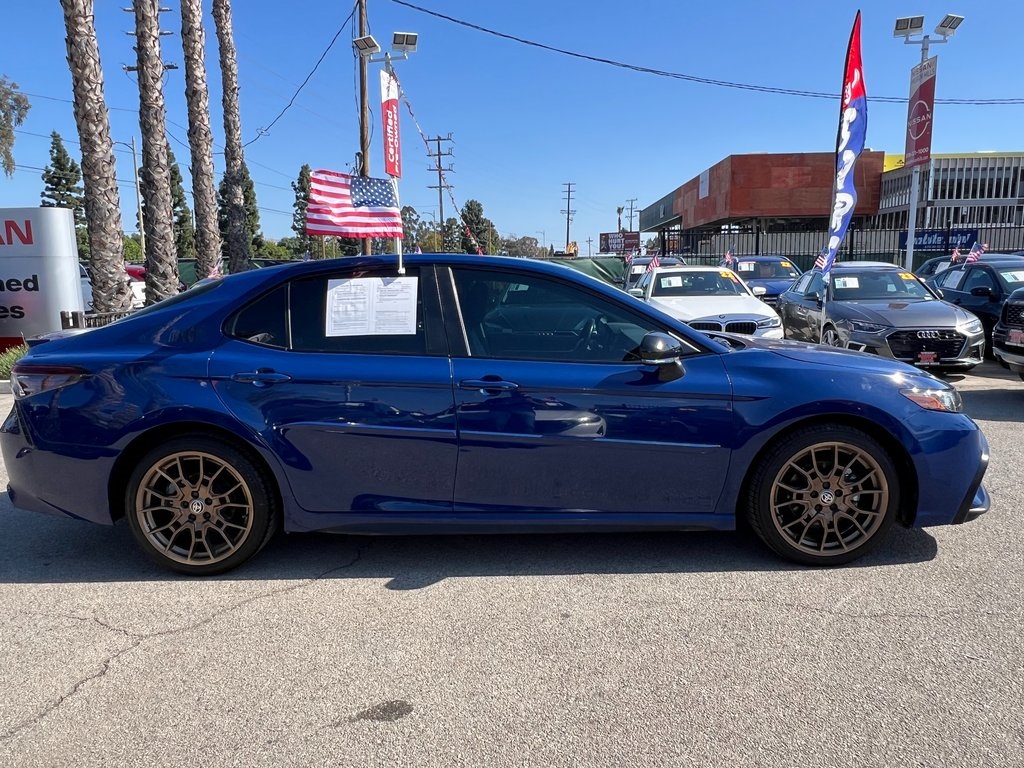 Vehicle image 5 of 29