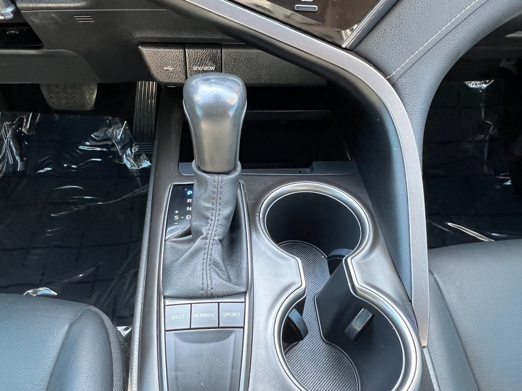 Vehicle image 19 of 29