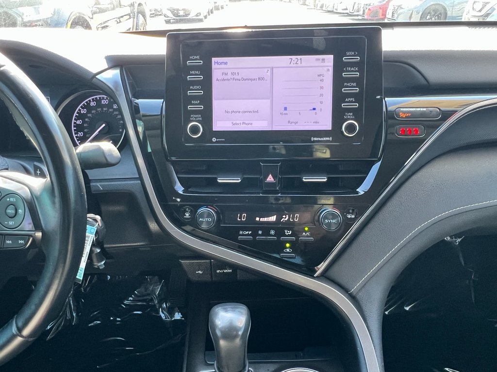 Vehicle image 17 of 29