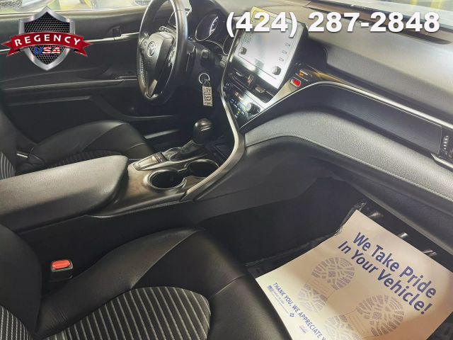 2023 Toyota Camry SE Image 17 of 28