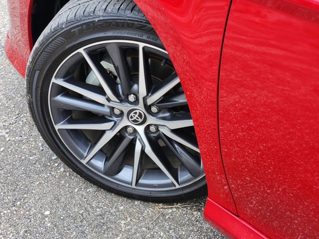 Vehicle image 10 of 29