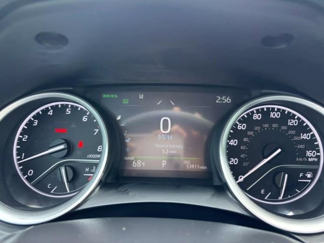 Vehicle image 12 of 32