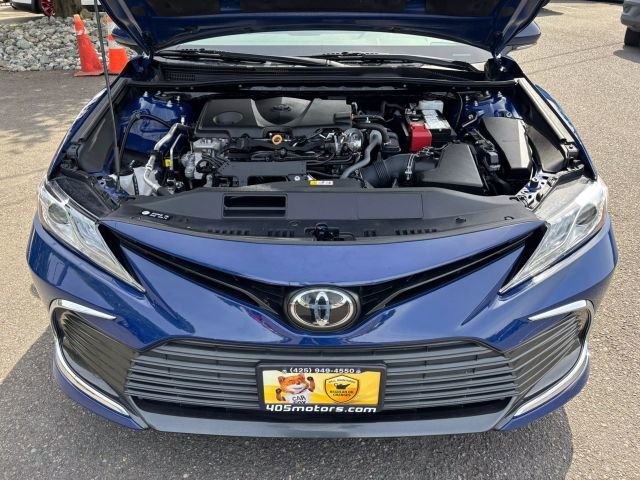 Vehicle image 25 of 32