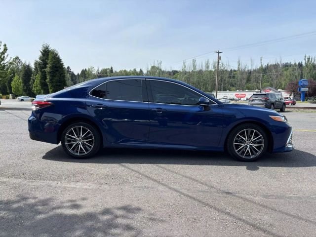 Vehicle image 3 of 32