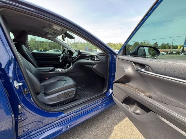 Vehicle image 15 of 32