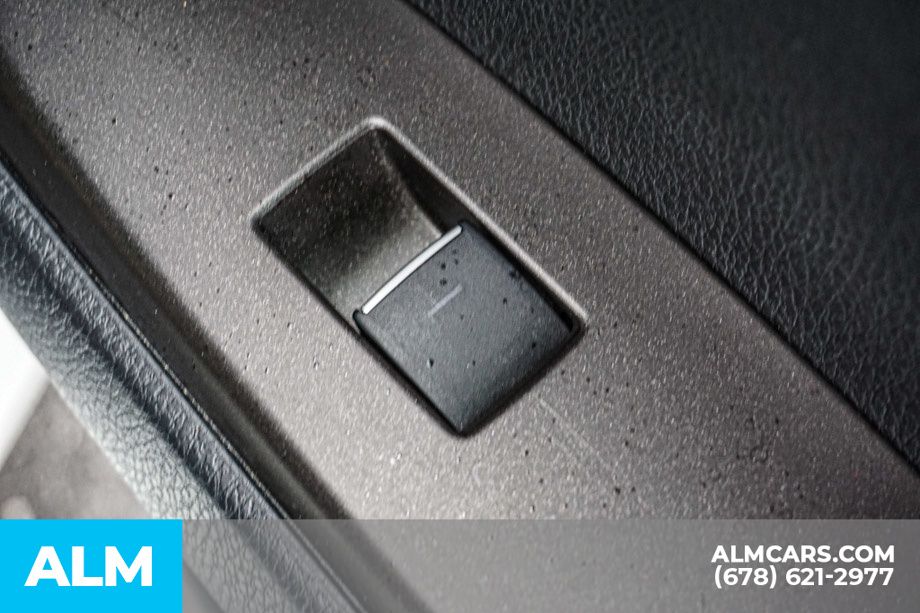 Vehicle image 56 of 76