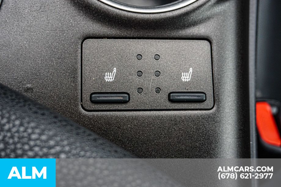 Vehicle image 43 of 76