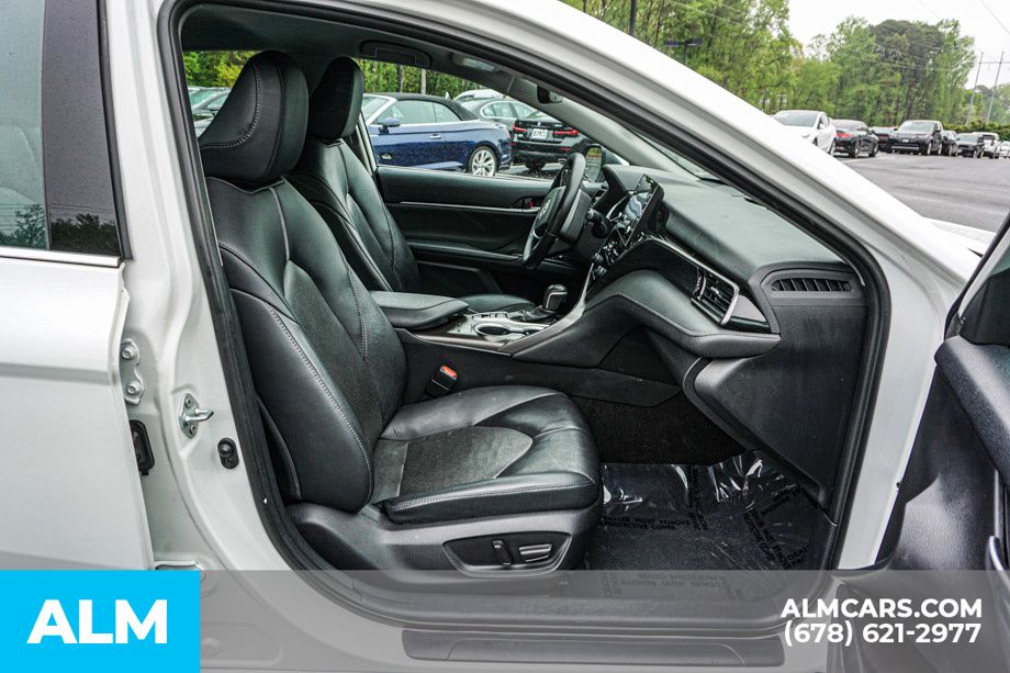 Vehicle image 23 of 76