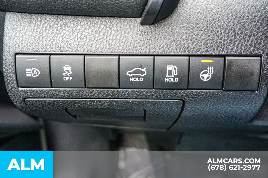Vehicle image 46 of 76