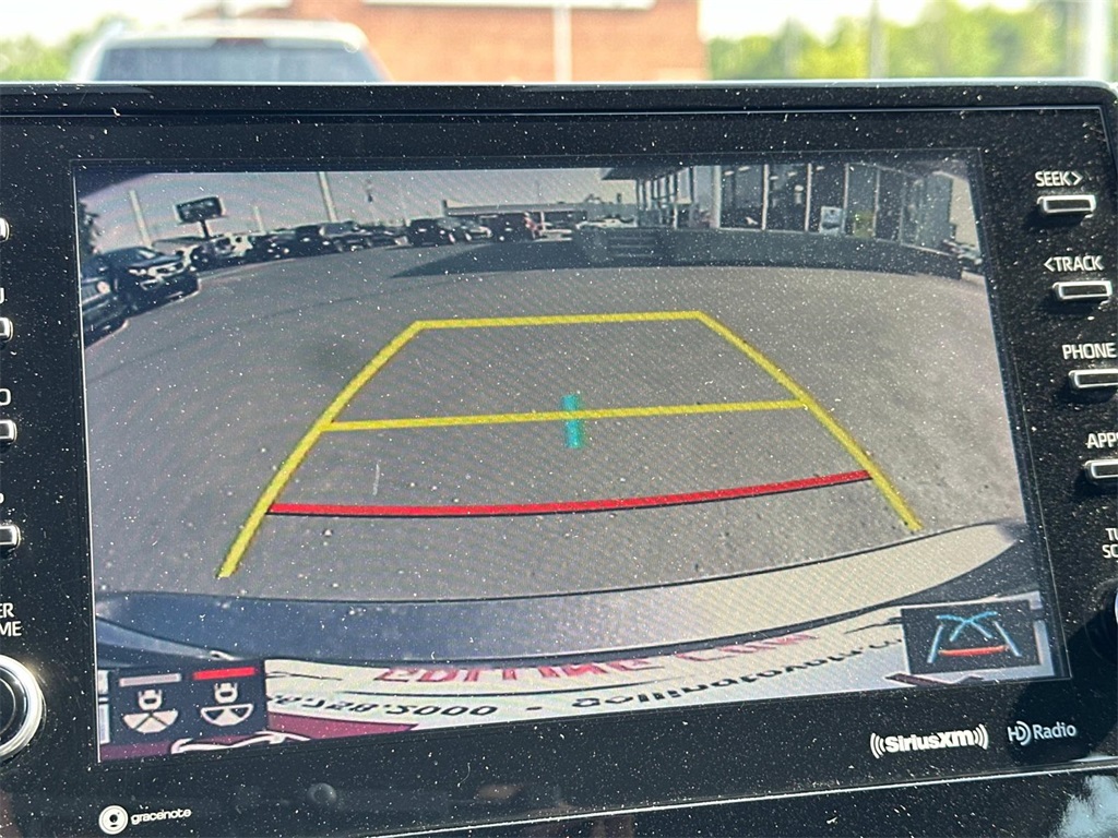 Vehicle image 15 of 33