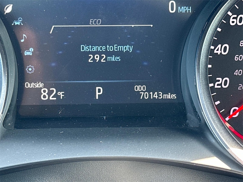 Vehicle image 14 of 33