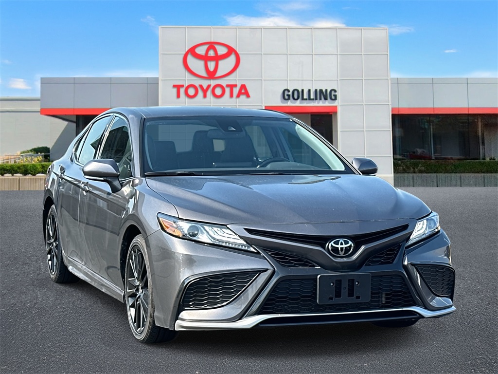 Vehicle image 2 of 33