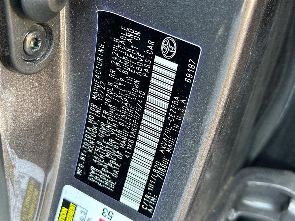 Vehicle image 25 of 33