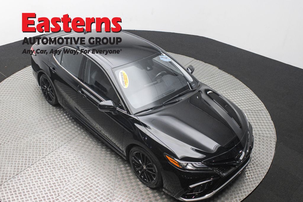 Vehicle image 15 of 60