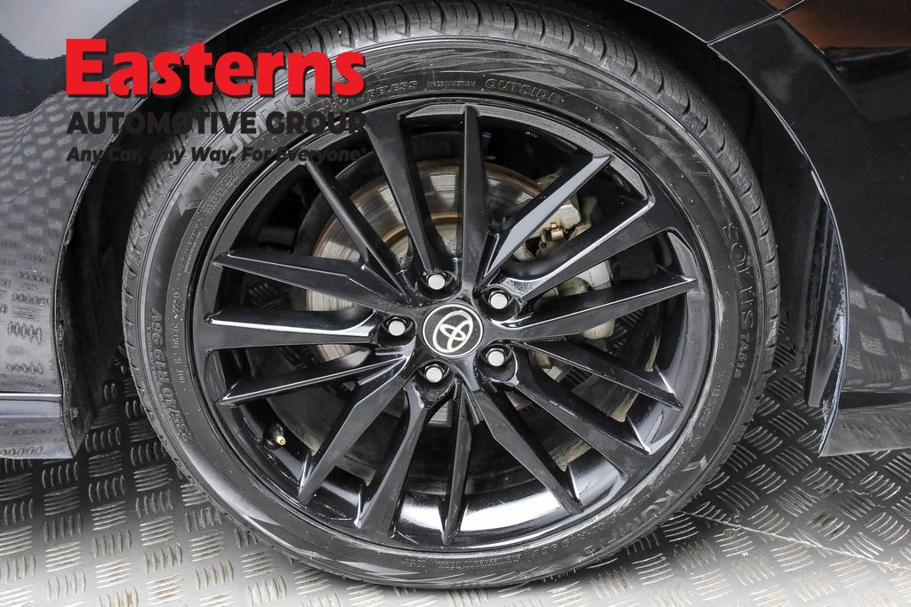 Vehicle image 37 of 60