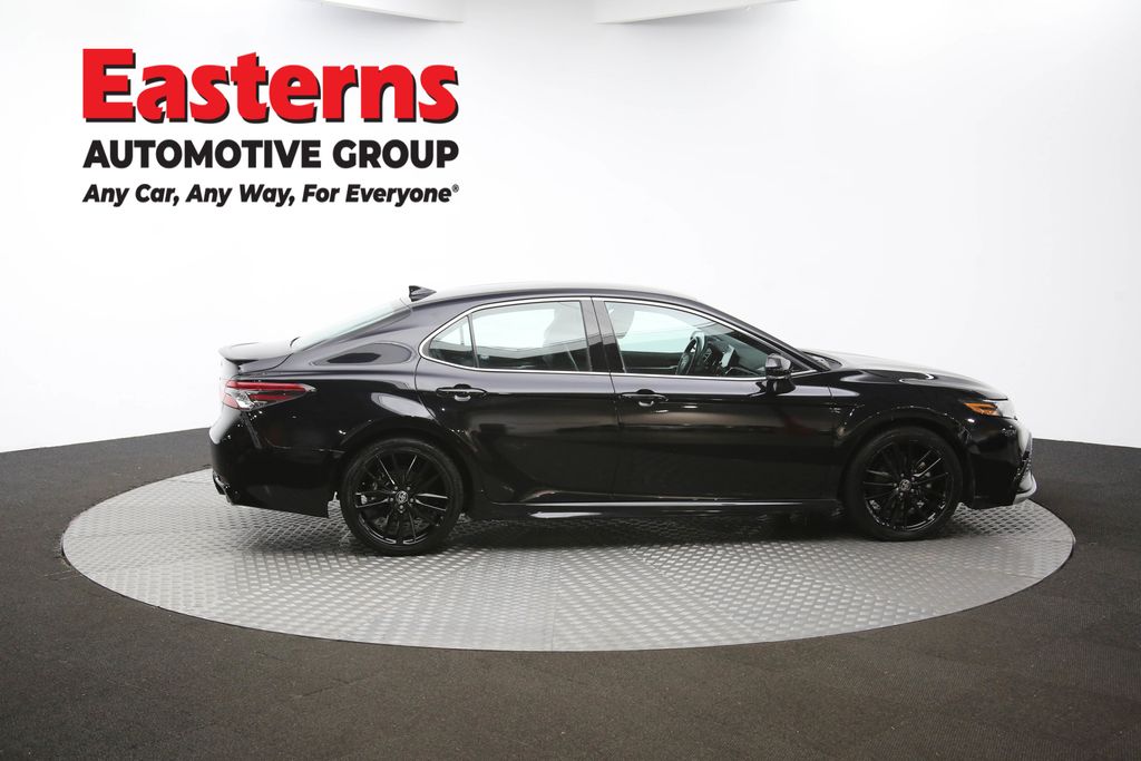 Vehicle image 17 of 60