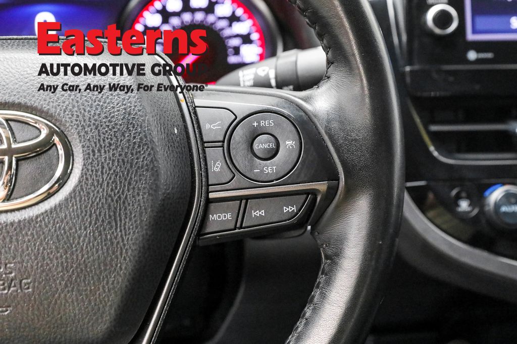 Vehicle image 55 of 60