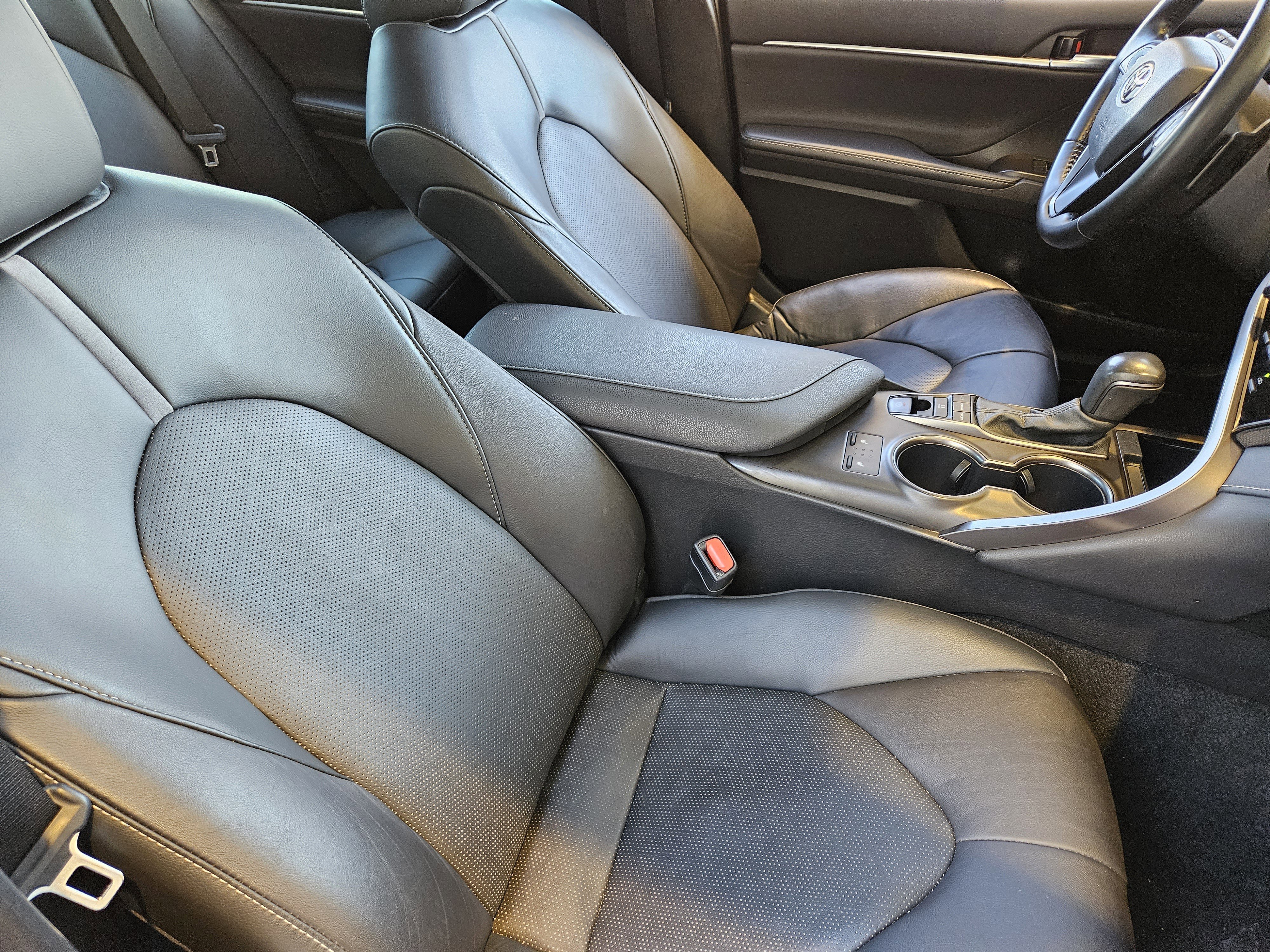 Vehicle image 9 of 22