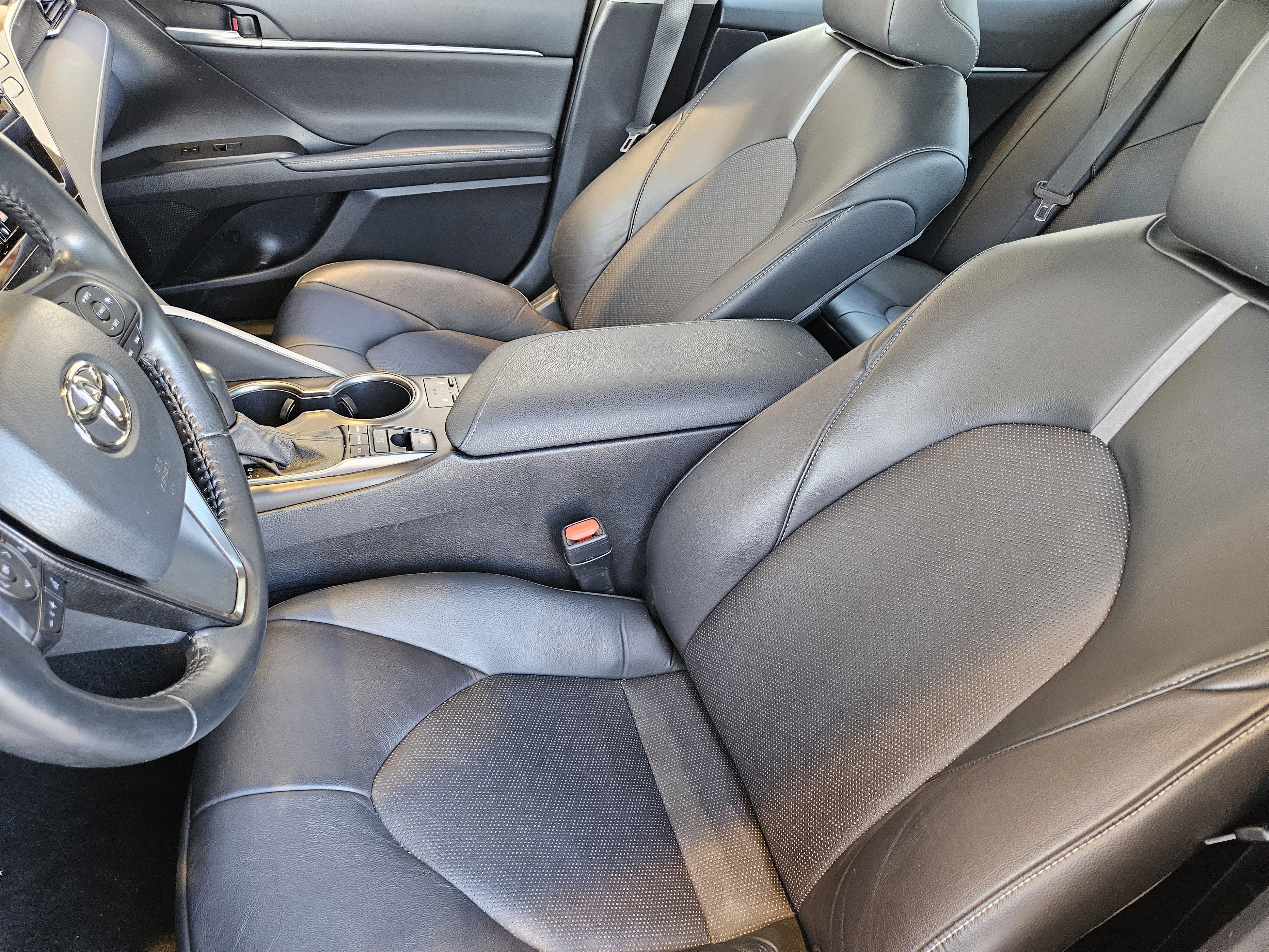 Vehicle image 8 of 22