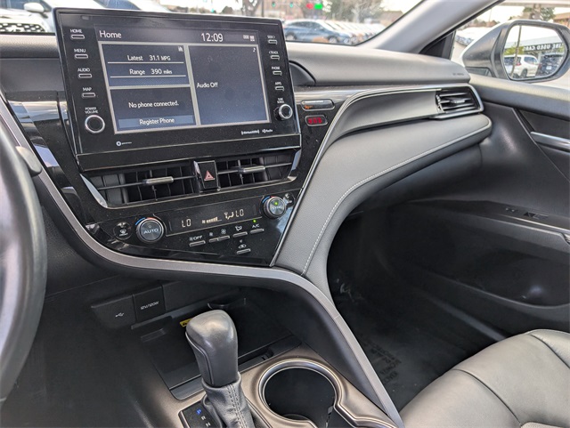 Vehicle image 26 of 30