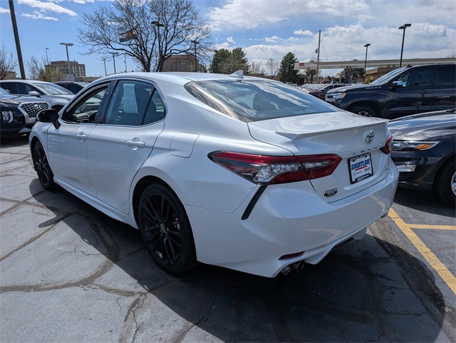 Vehicle image 8 of 30