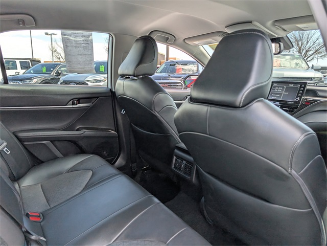 Vehicle image 13 of 30