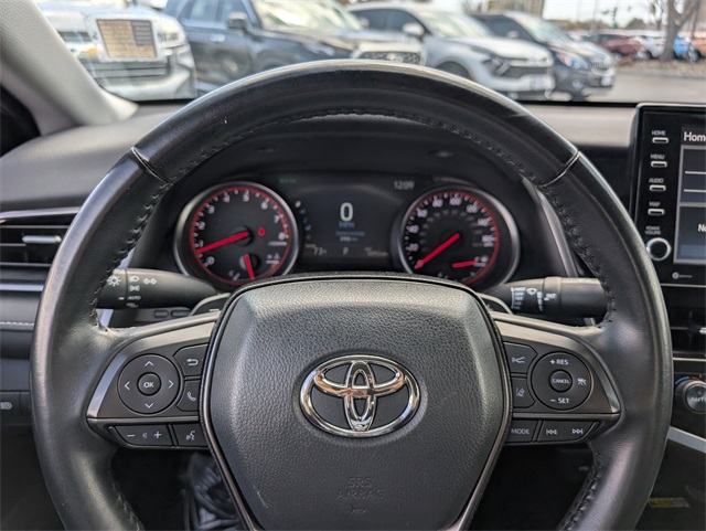 Vehicle image 24 of 30