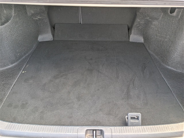 Vehicle image 15 of 30